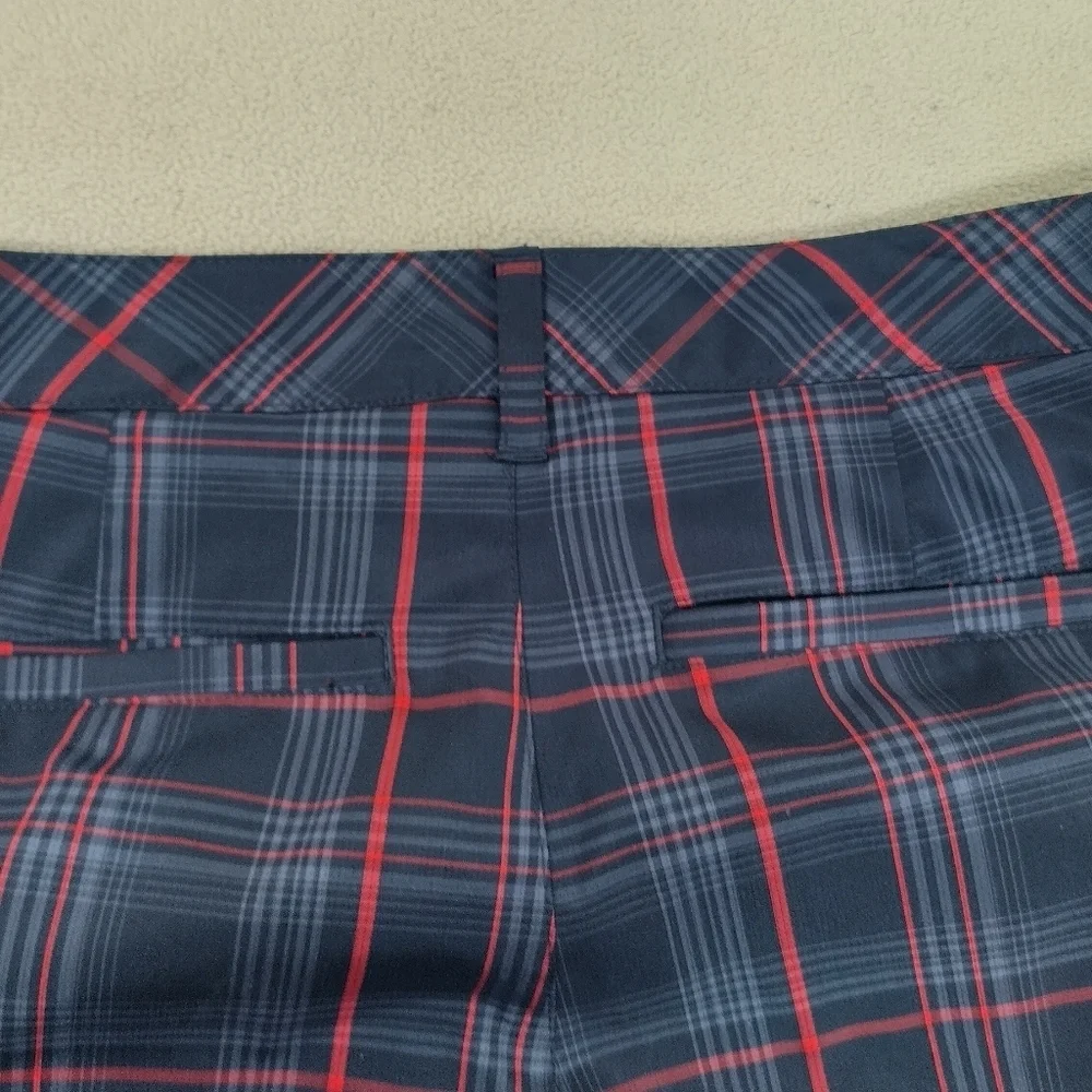 Fila Sports Men's Golf Shorts Size 32 Course Wear Black And Red Striped